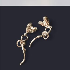 Elegant Gold Heart Knot Earrings